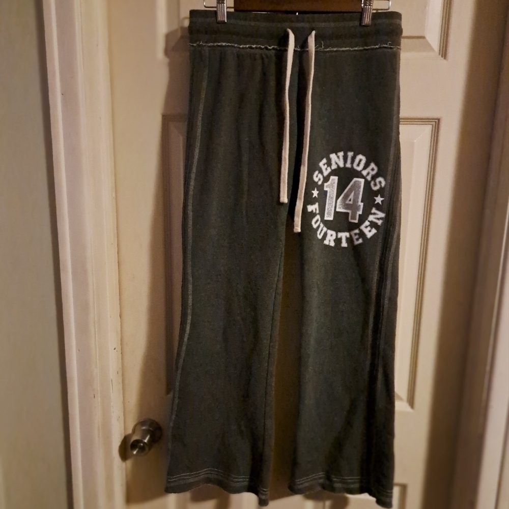 Jostens small lounge pants size small